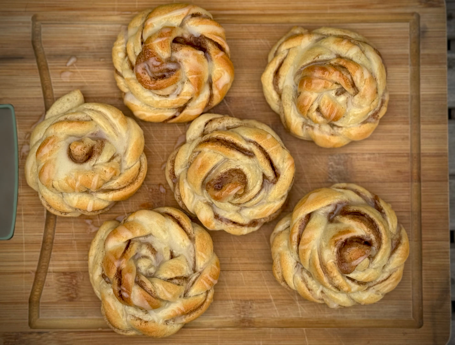 Cardamom Knots (Kardemommeknuter)